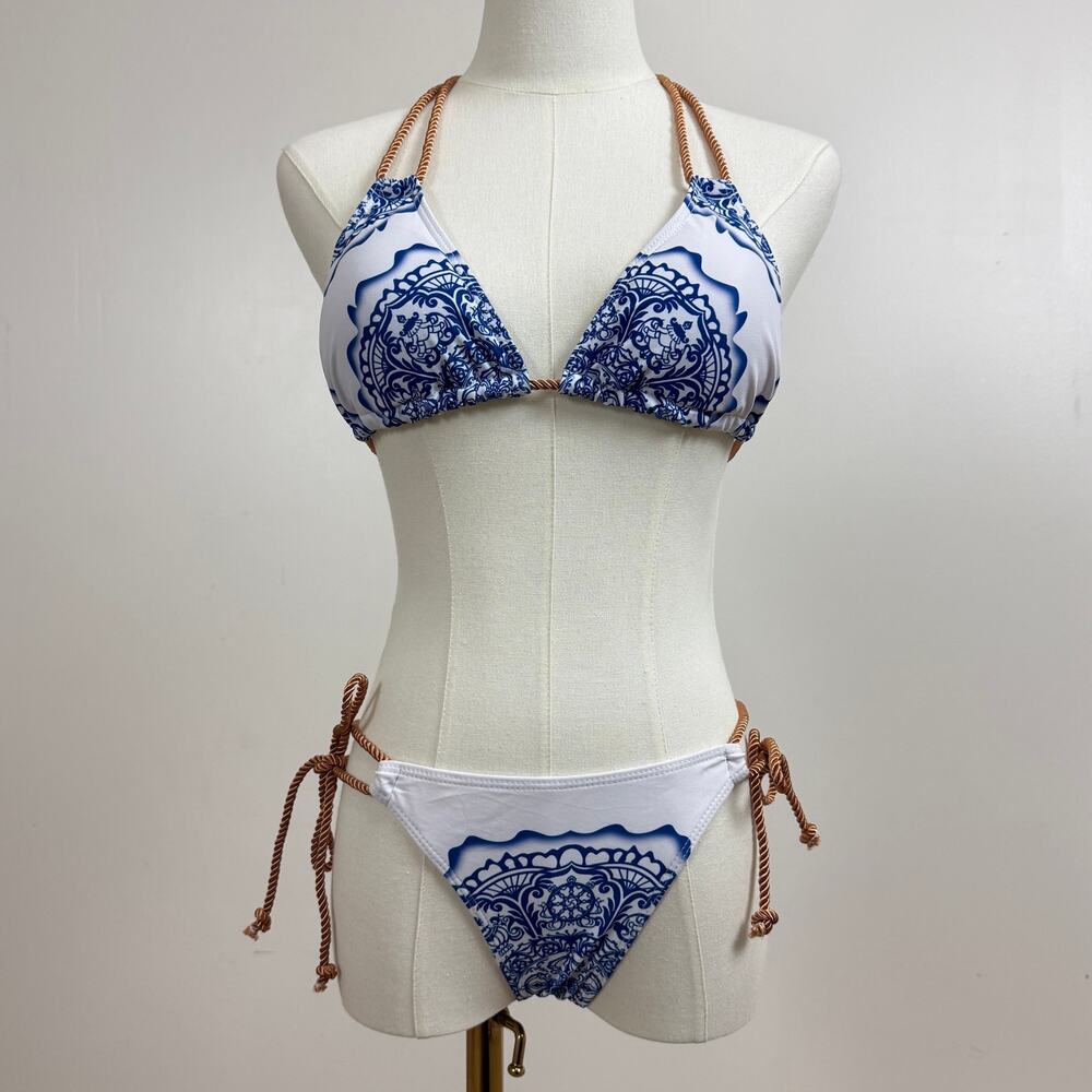 Blue Print White Bikini Top & Bottom 2 Pc Set Size Medium Women’s Swimsuit